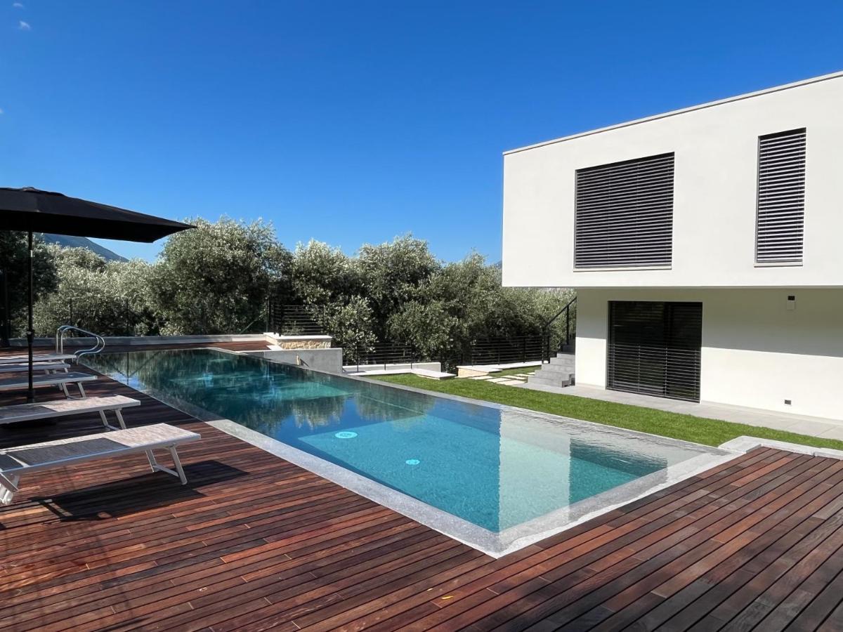 Olivo Luxury Apartments Мальчезине Экстерьер фото