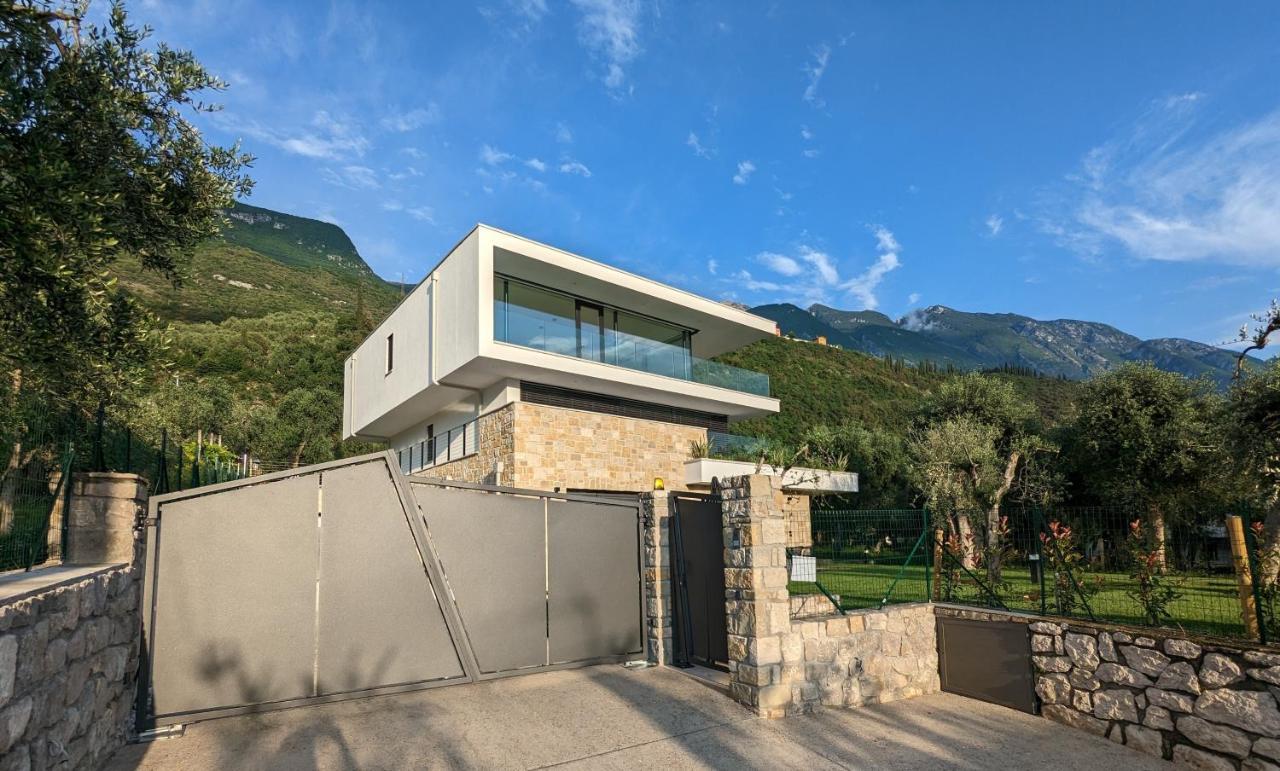 Olivo Luxury Apartments Мальчезине Экстерьер фото