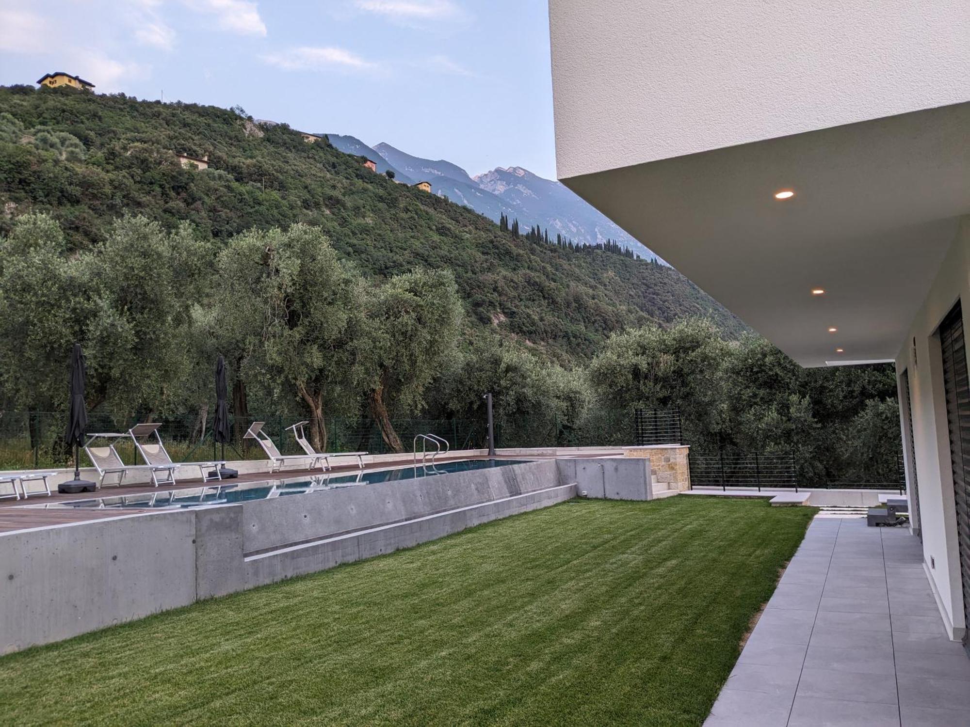 Olivo Luxury Apartments Мальчезине Экстерьер фото